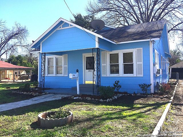 1st image of 202 W Sayers Ave