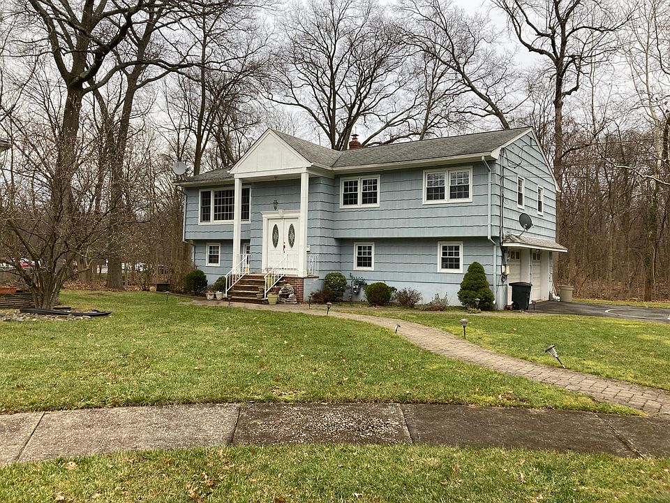 1st image of 718 Spring Ave