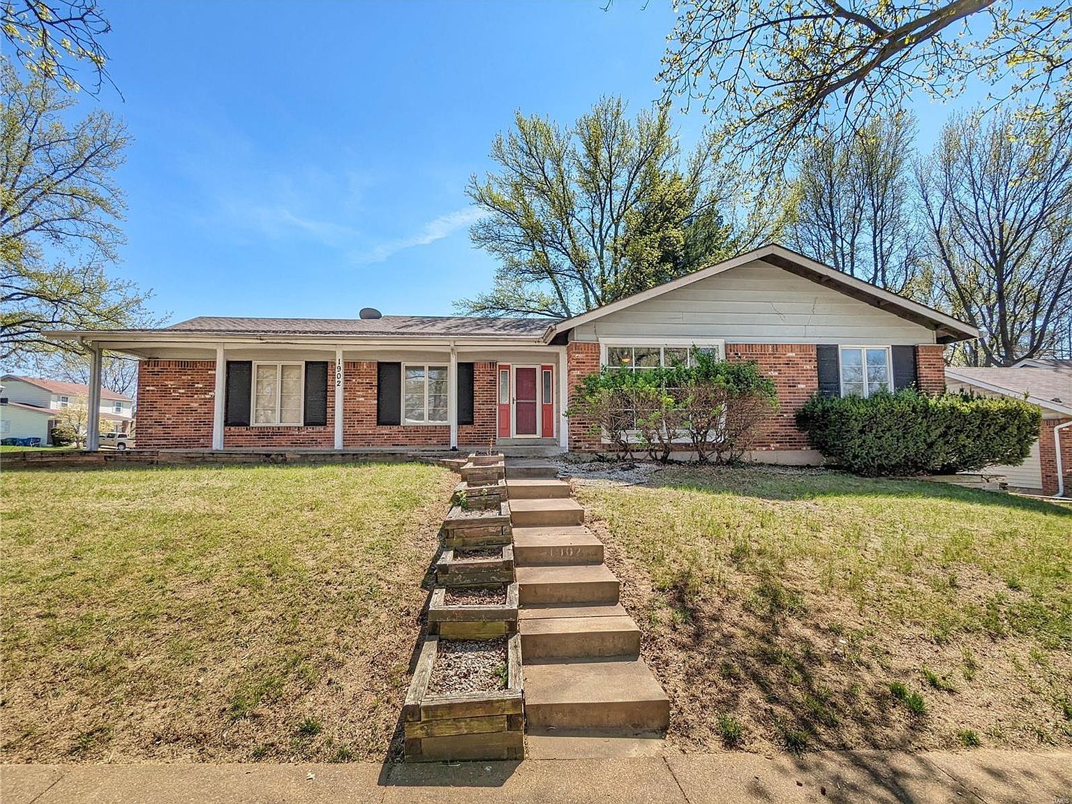 1902 Cathedral Hill Dr, Saint Louis, MO 63138 | Zillow