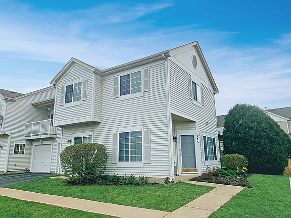 2nd image of 115 Creston Cir #115
