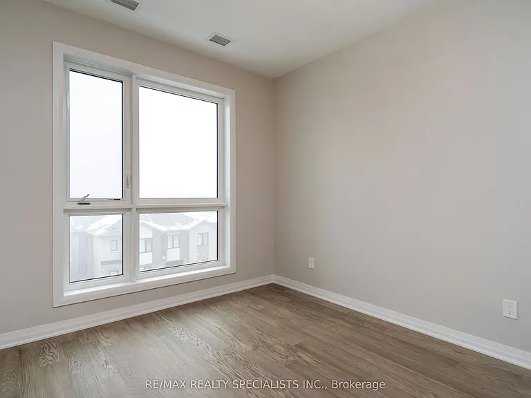 470 Gordon Krantz Ave #415 — Photo 20