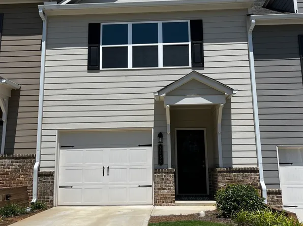 3638 Acorn Dr, Oakwood, GA 30566