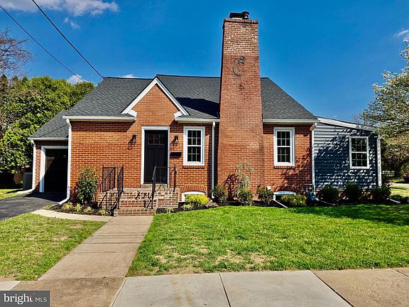 3rd image of 123 Ridley Dr