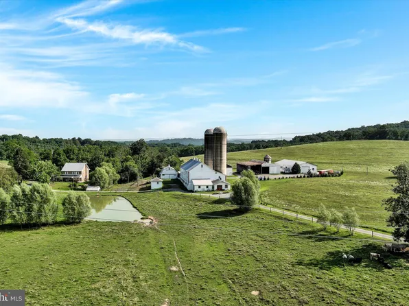742 N Garfield Rd, Bernville, PA 19506