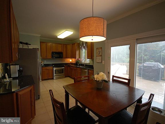 3rd image of 35739 Parklawn Ct