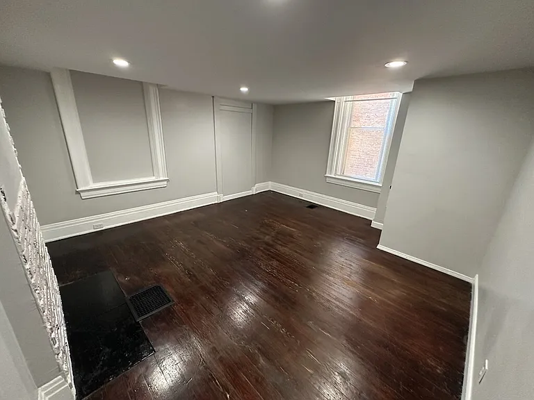 2153 Loth St #1 — Photo 16