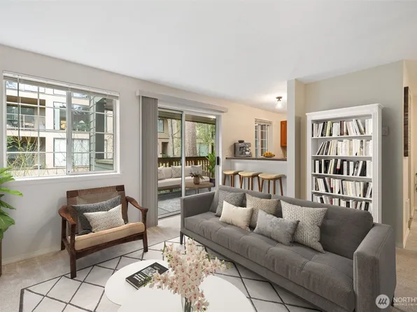 15433 Country Club Drive #E202, Mill Creek, WA 98012