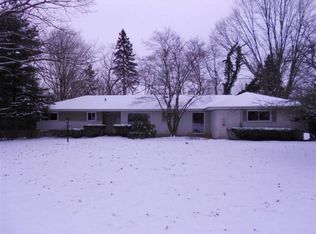 24440 Rougecrest Rd, Southfield, MI 48033