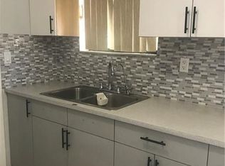 2431 Liberty St, Hollywood, FL 33020