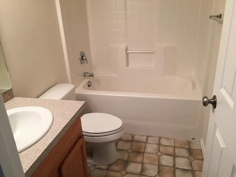 1608 W Plath Ave — Photo 5