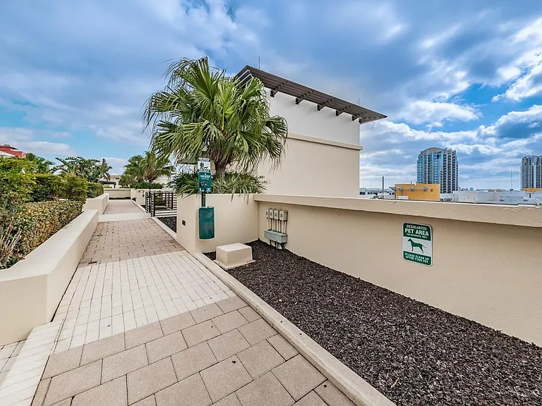 1120 E Kennedy Blvd #1030 — Photo 40