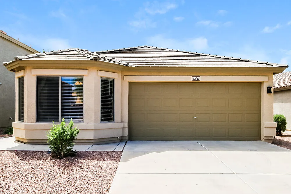 3 bed, 2.0 bath, 1480 sqft, $1,755 — Photo 1