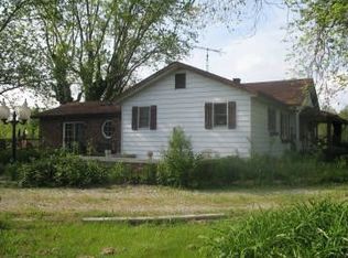 16839 Frisco Rd, Ewing, IL 62836