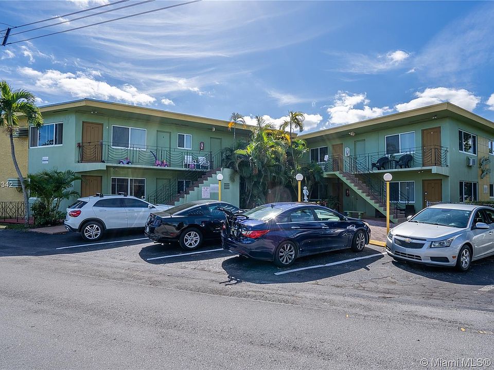 1st image of 17190 S Glades Dr #5