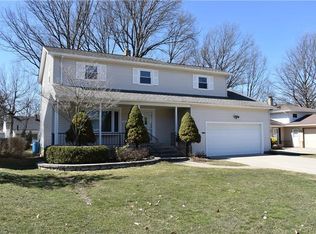 5226 Oak Ridge Dr, Willoughby, OH 44094