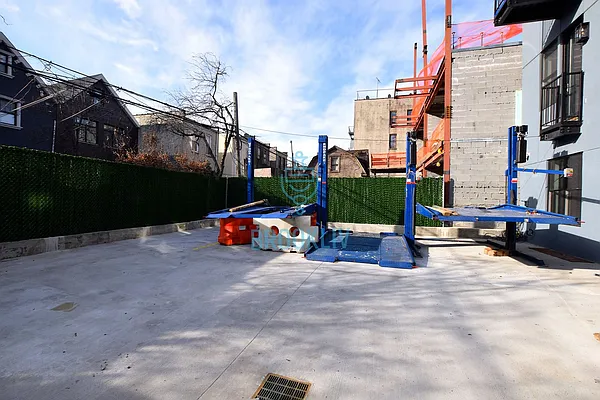 Rented by null | media 49