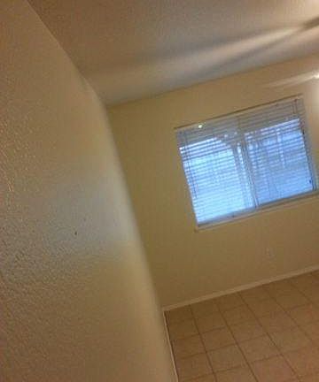 3rd image of 1505 Kelly Ln