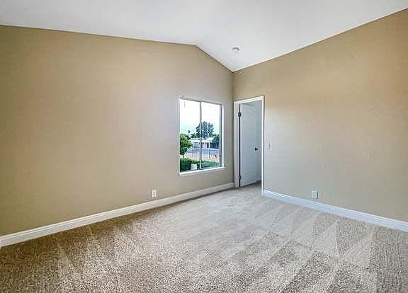 5th image of 23105 Trillium Dr