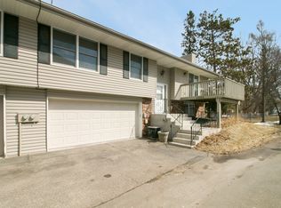 1113 Meadowview Dr, Stillwater, MN 55082