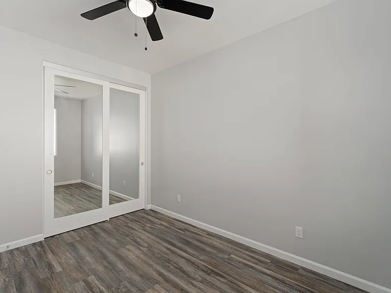 6728-6736 Thomson Ct — Photo 6