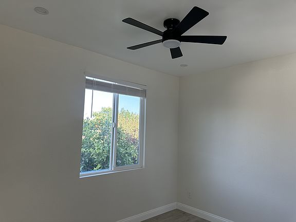 3rd image of 5335 Saxon St