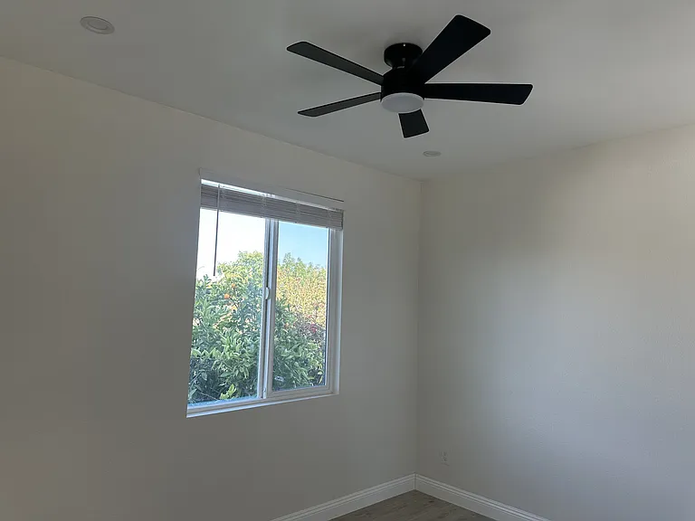 5335 Saxon St — Photo 3