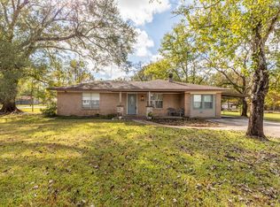 370 Dorothy Dr, Rose Hill Acres, TX 77657
