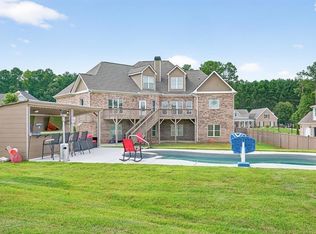 2112 Meadowood Cv, Monroe, GA 30655