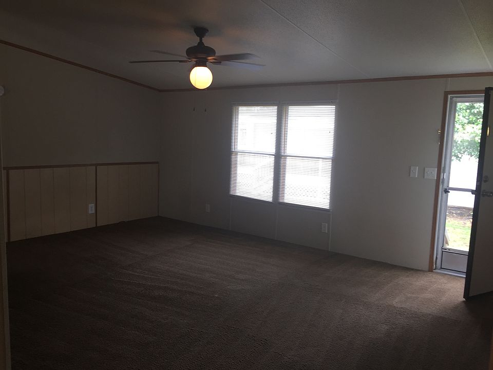 2nd image of 114 Daisy St