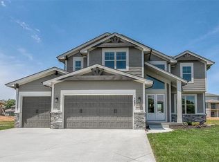 1467 Woodland Rd, Greenwood, MO 64034