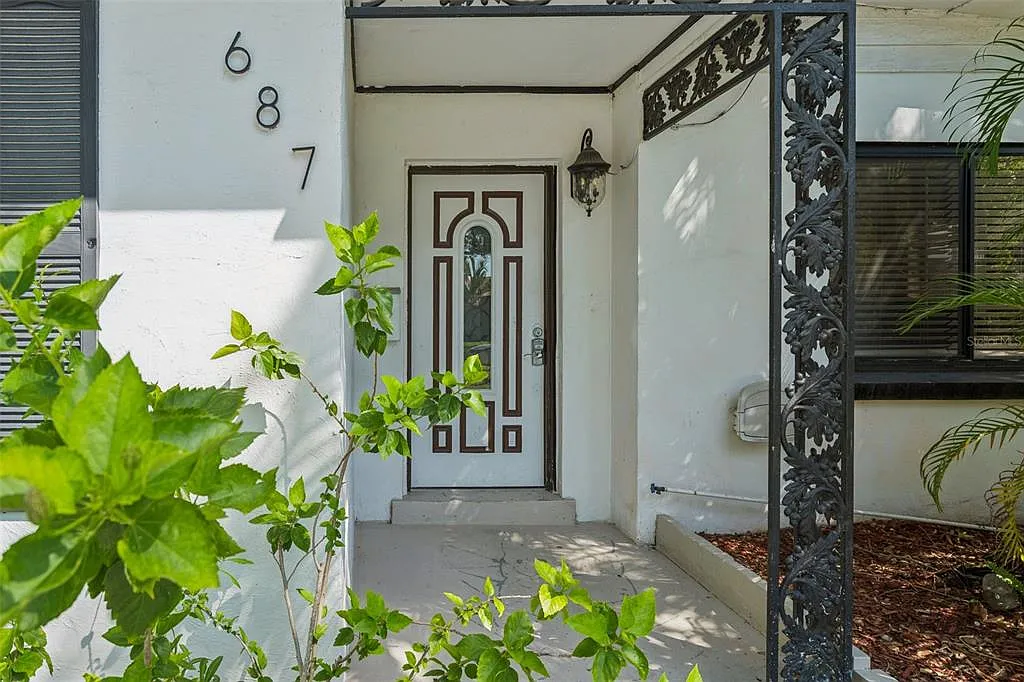 4 bed, 3.0 bath, 1603 sqft, $3,700 — Photo 3