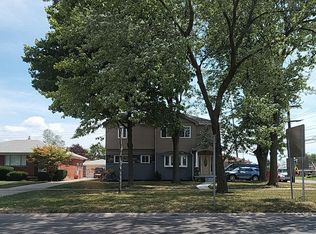 8818 Merriman Rd, Livonia, MI 48150