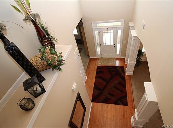 3rd image of 110 Chaffee Pl