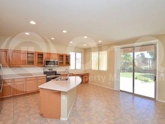 3rd image of 4031 E Sidewinder Ct