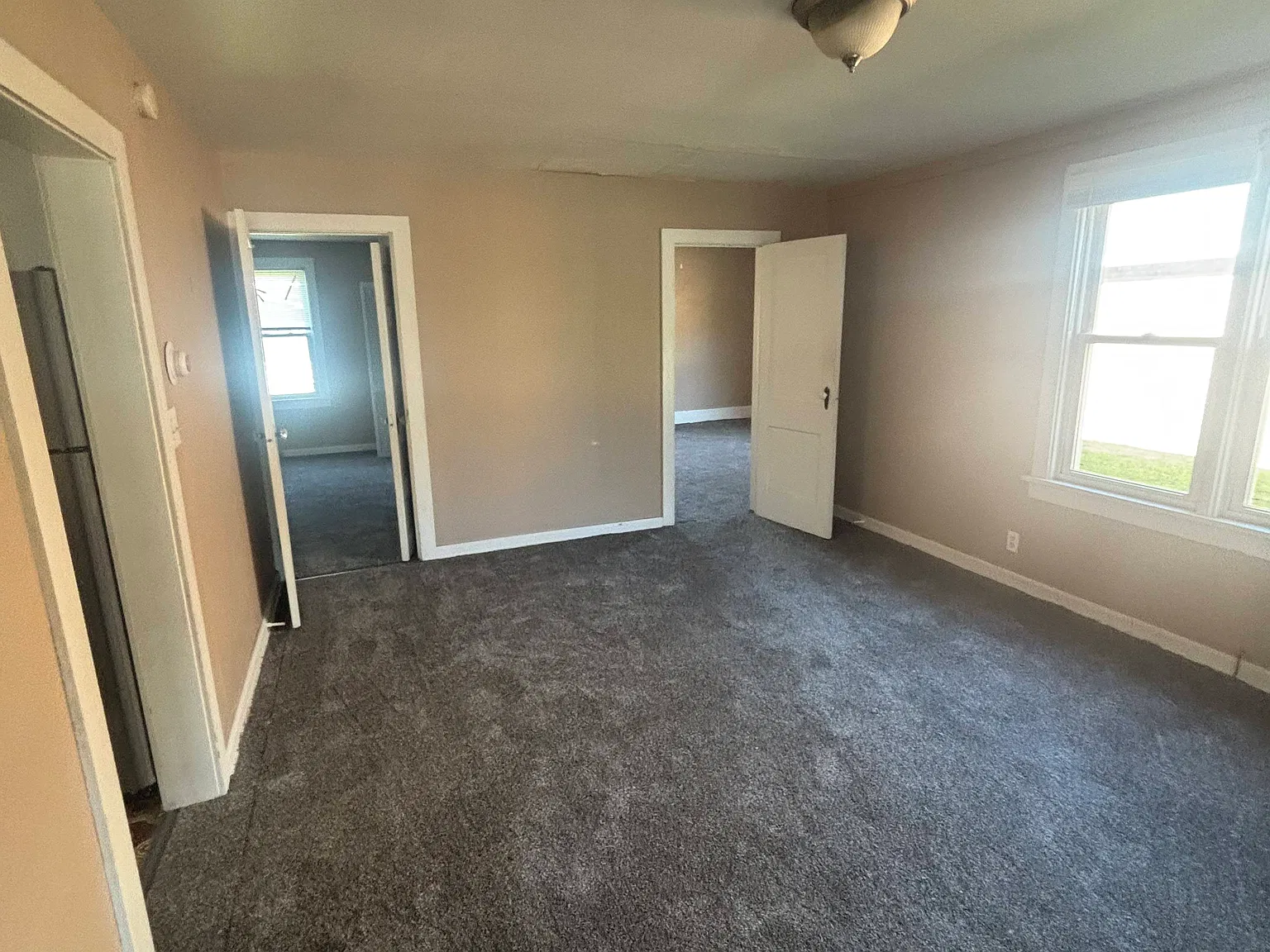 2 bed, $925 — Photo 4