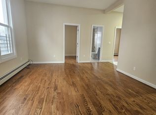460 S 6th Ave APT 1, Mount Vernon, NY 10550