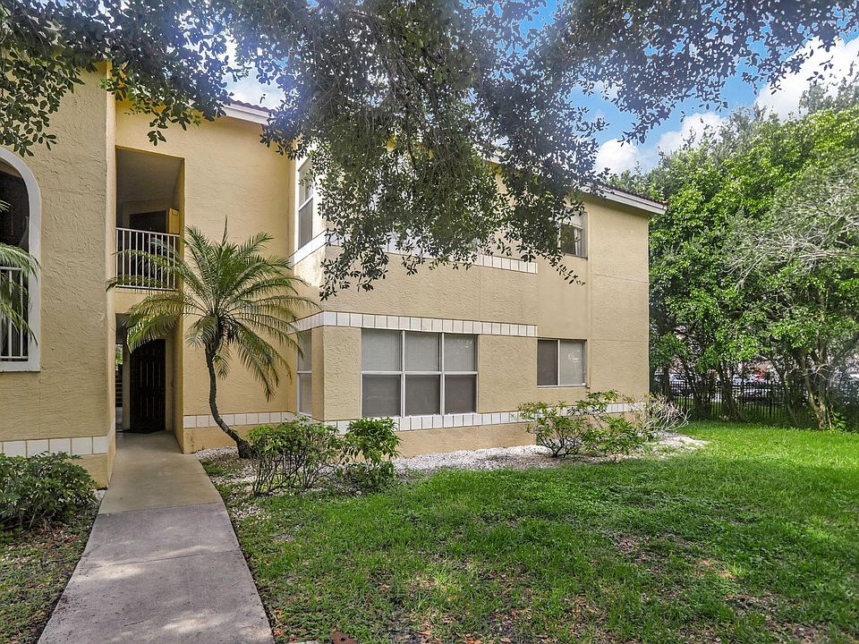 1st image of 13090 Vista Isles Drive #118
