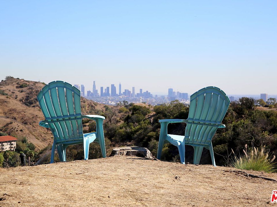 1st image of 6800 Mulholland Dr
