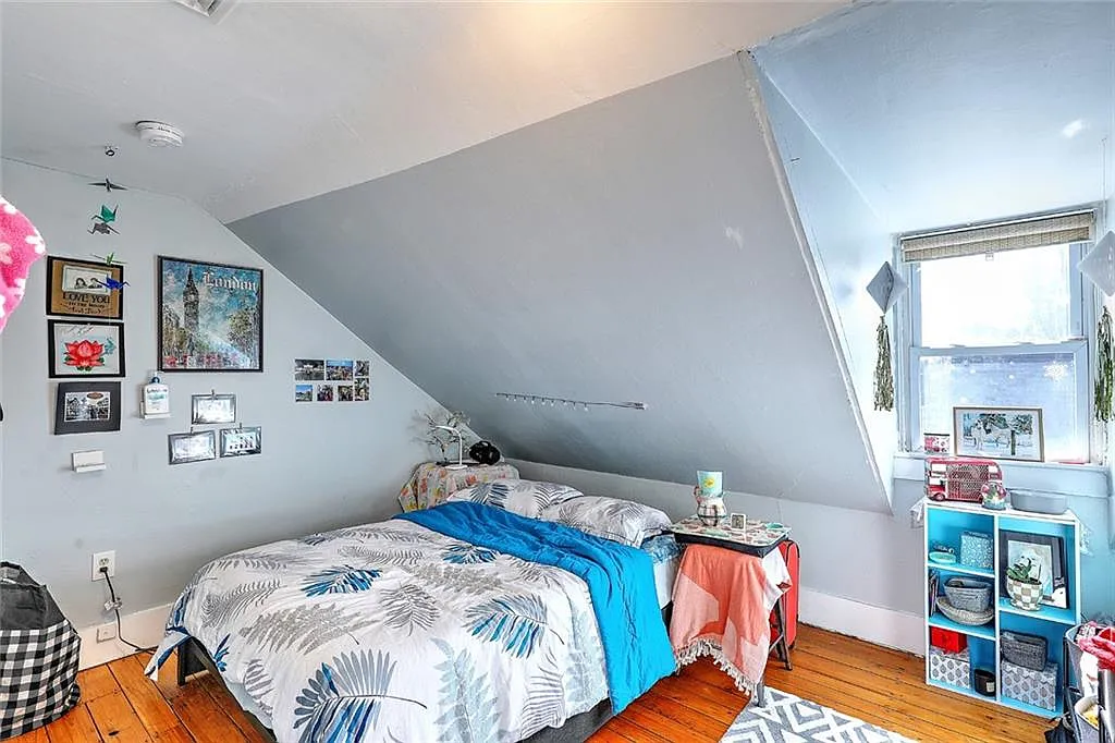 2 bed, 700 sqft, $1,950 — Photo 4