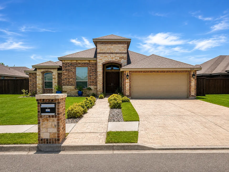 2424 Pebble Dr