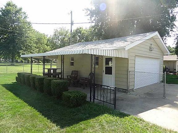 3rd image of 803 Harney Dr