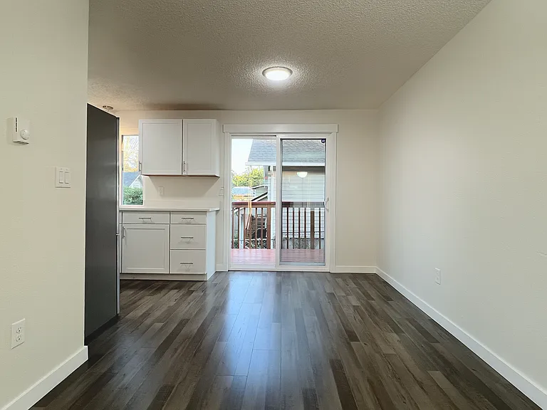 4809 S M St #B — Photo 8