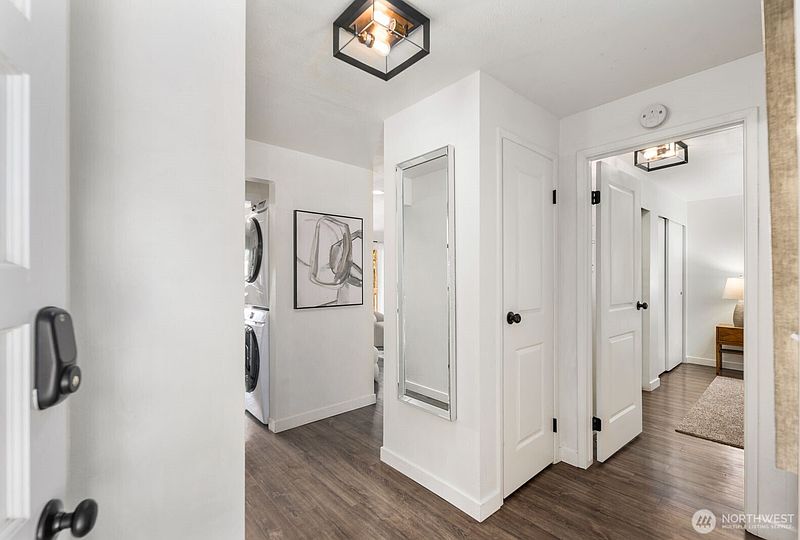 4th image of 17203 NE 45th Street #46