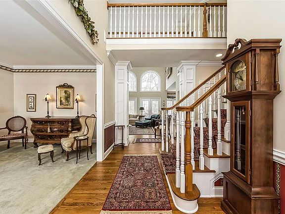 3rd image of 1581 Sydney Glen Ct