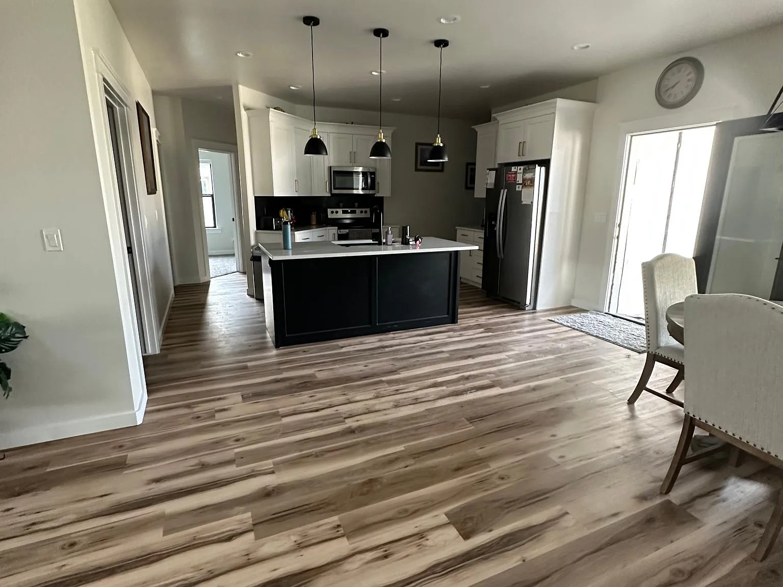 3 bed, 1536 sqft, $2,100 — Photo 3