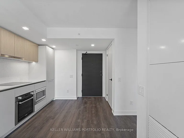 609 Sherbourne St #407 — Photo 3