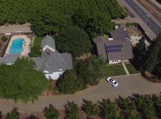 9288 Kamm Ave, Dinuba, CA 93618