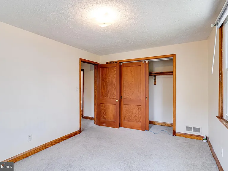 905 Regester Ave — Photo 25