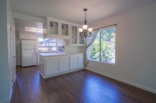 1st image of 75 3rd Ave Unit 3