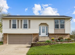 1236 Corley Dr, Elgin, IL 60120